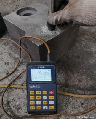 高耐磨的破碎機錘頭多耐磨?專業測硬度設備現場測。